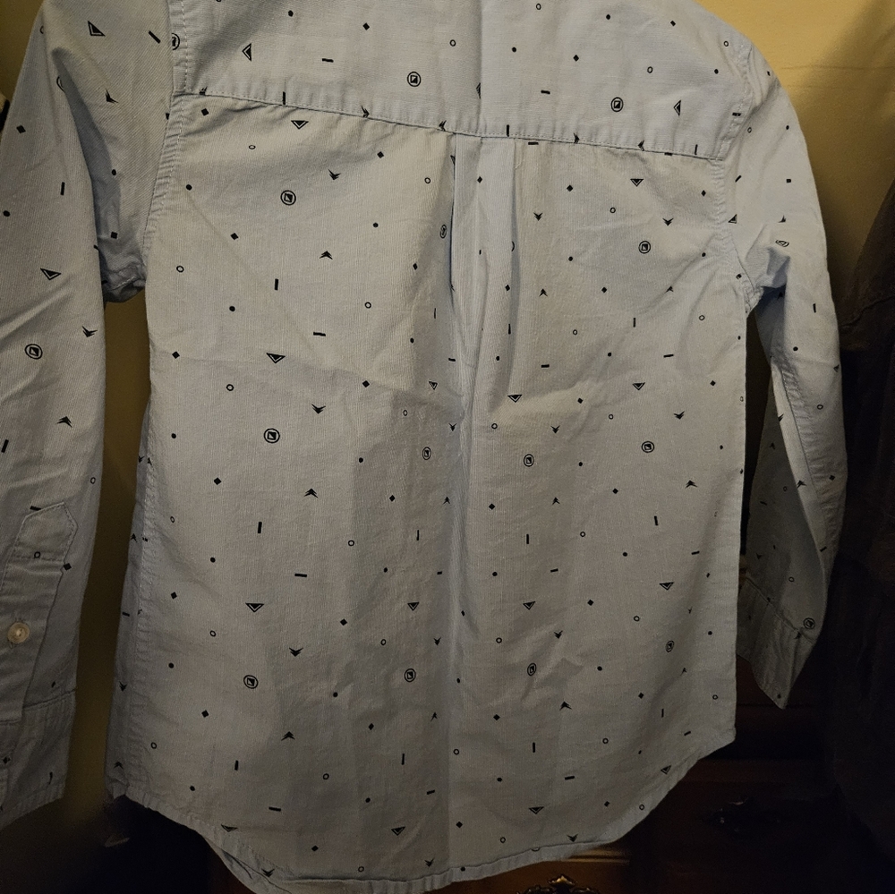 Boys button down shirt - Picture 2 of 3